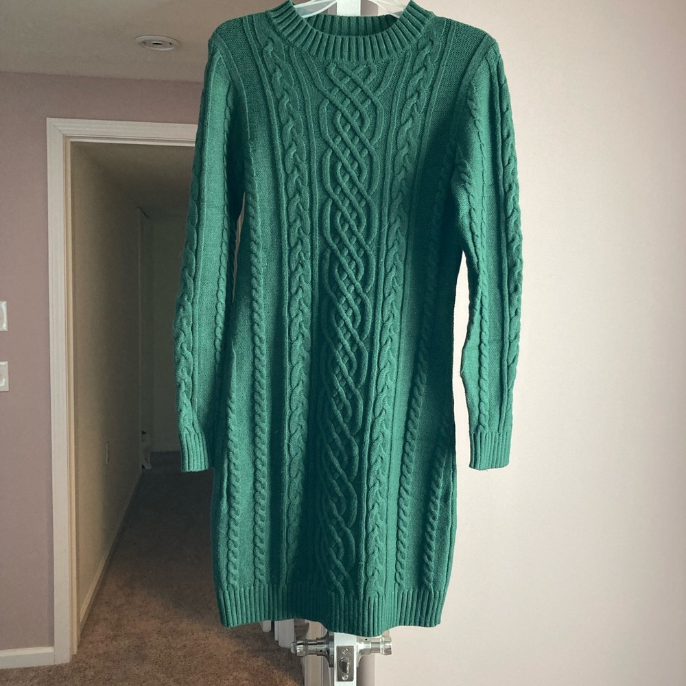 Women’s green knitted dress sized medium